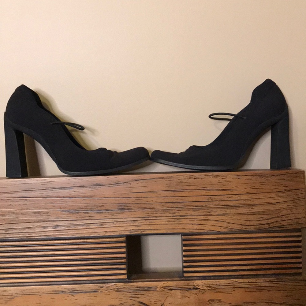 Black Prada Pumps